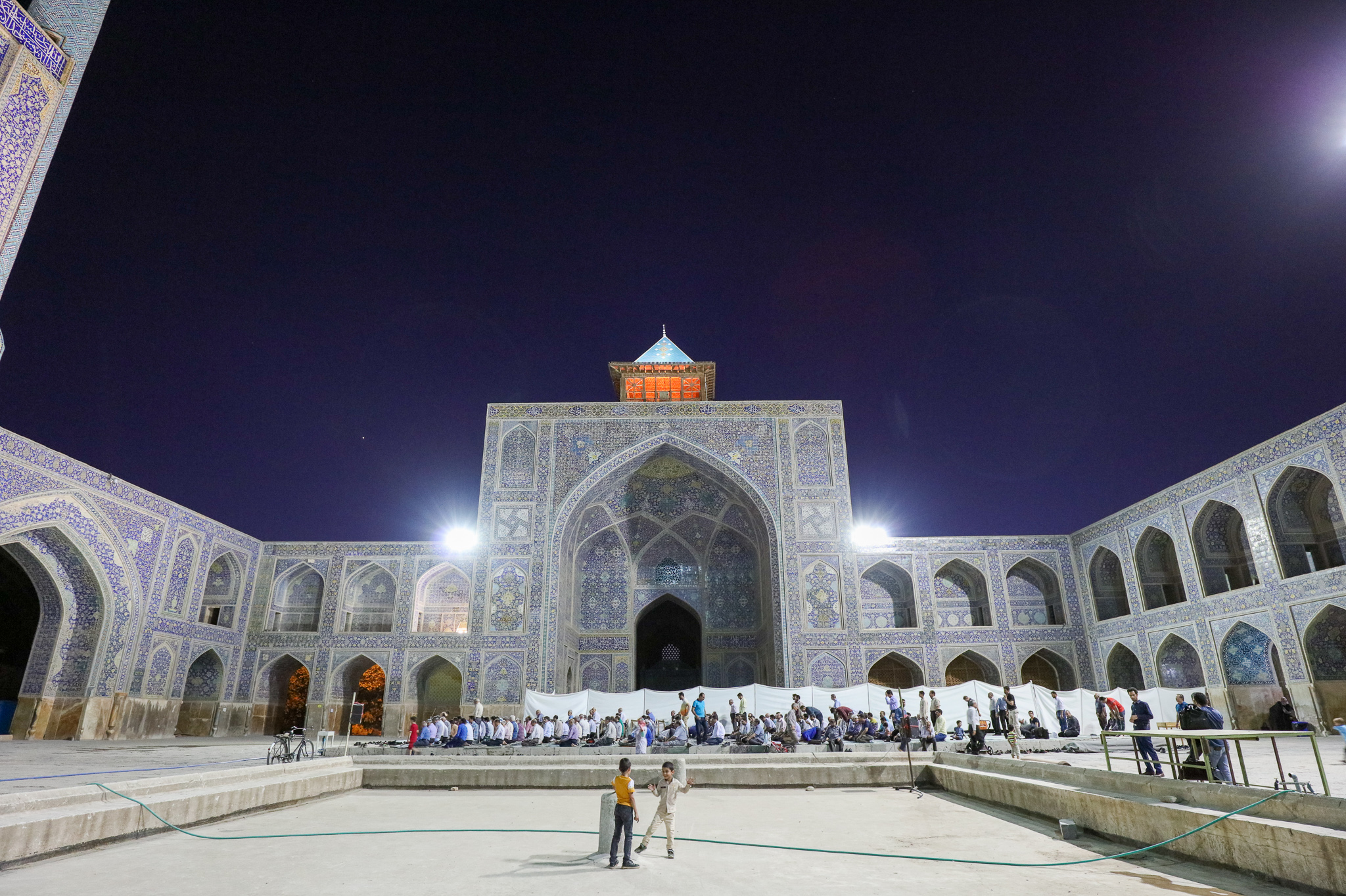 Mosquée du shah Abbas Ier à Ispahan, l’un des plus belles d’Iran (MEE/Ali Afaq)
