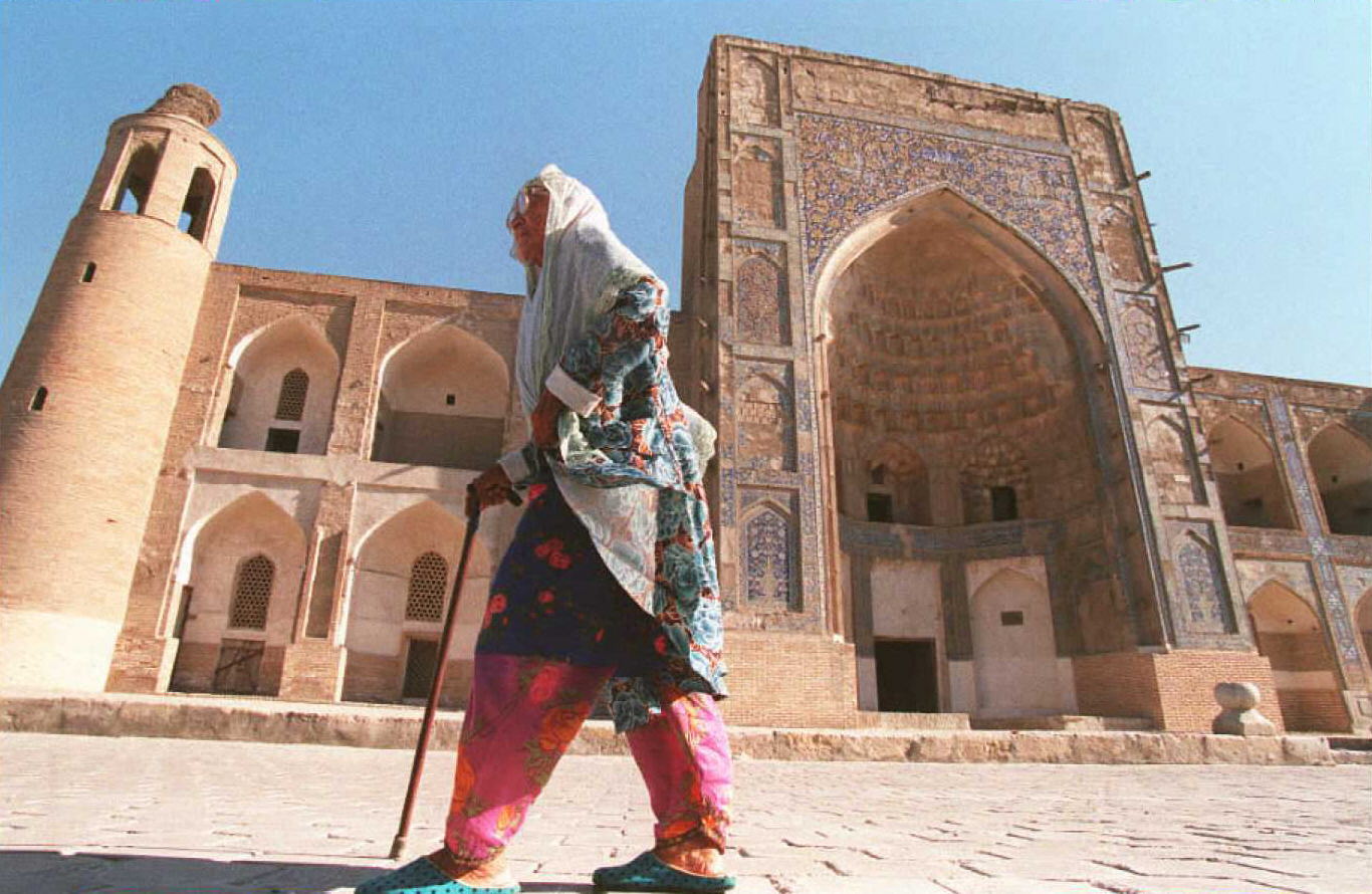 Des villes comme Boukhara en Ouzbékistan abritaient autrefois des communautés arabophones (AFP)