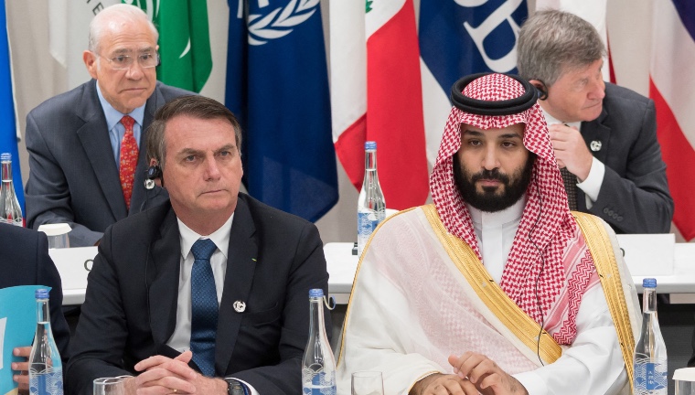 Jair Bolsonaro recebe terceiro pacote de joias da Arábia Saudita, diz relatório