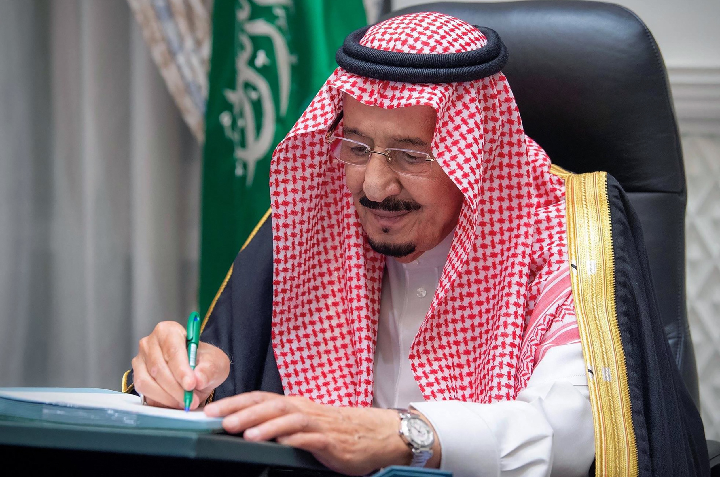 saudi-arabias-king-salman-sacks-pilgrimage-minister