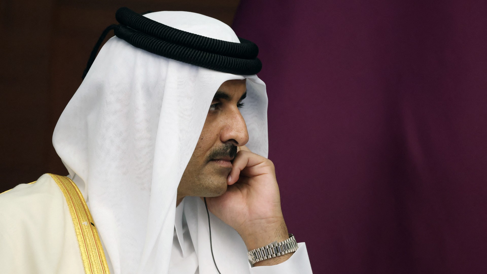 شیخ تمیم بن حمد آل ثانی امیر قطر در 13 اکتبر 2022 در آستانه.
