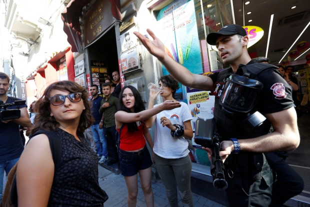 Istanbul Gay Pride March Hit With Tear Gas And Rubber Bullets Following