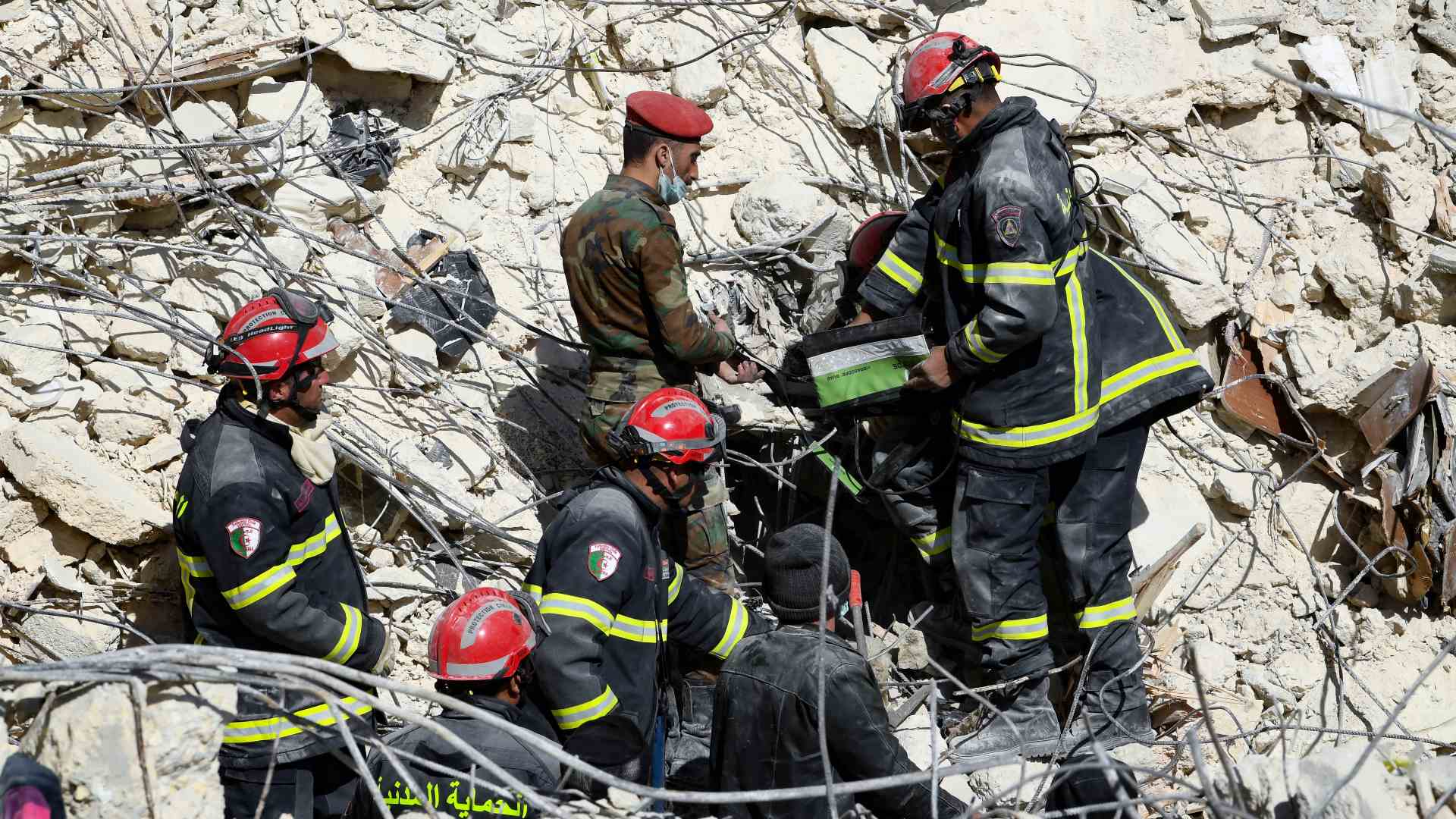 Algerian search and rescue team in Aleppo, Syria