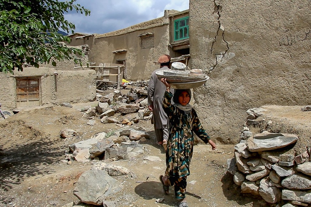 Child Afghanistan earthquake