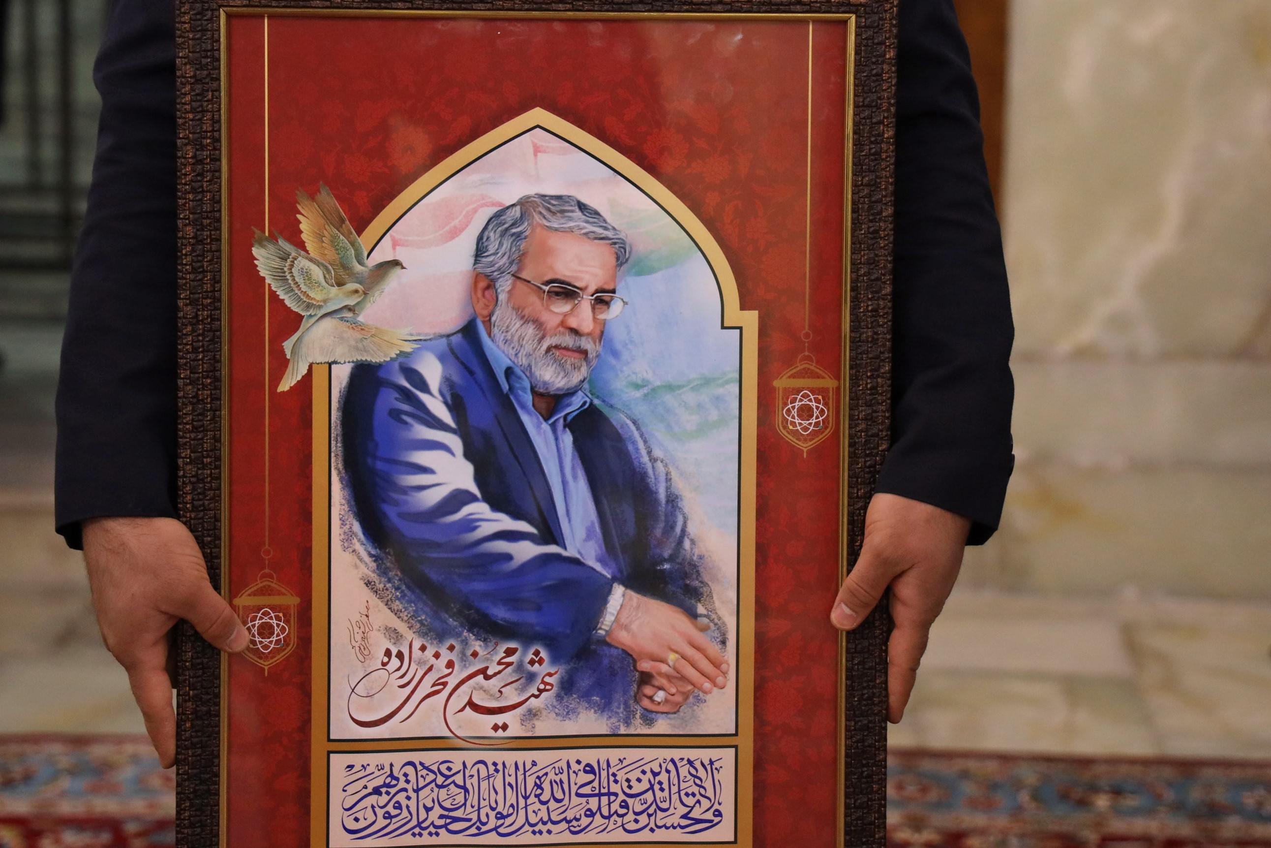 Slika na listiću koju je pružilo iransko Ministarstvo odbrane 29. novembra 2020. prikazuje slugu imama R.