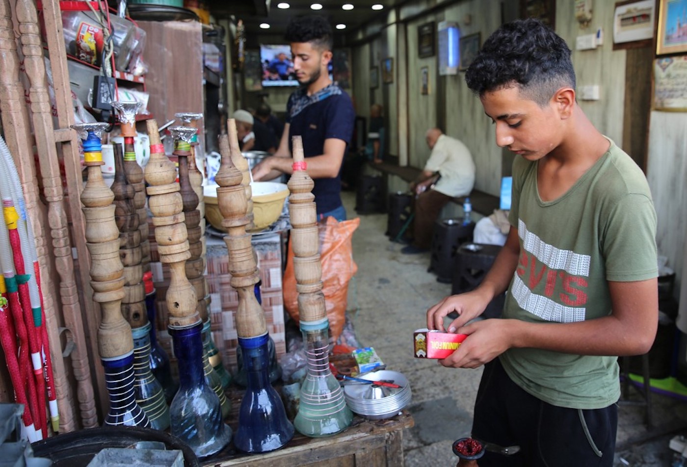 Narguilés sur un marché irakien (AFP)