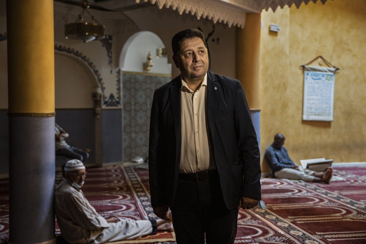 Abdelhafid Kheit est l’imam de la ville de Catane, qui abrite la première mosquée moderne enregistrée en Italie (MEE/Alessio Mamo)