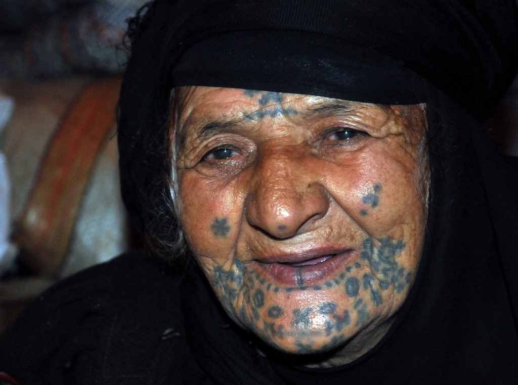 bedouin woman tattoo 