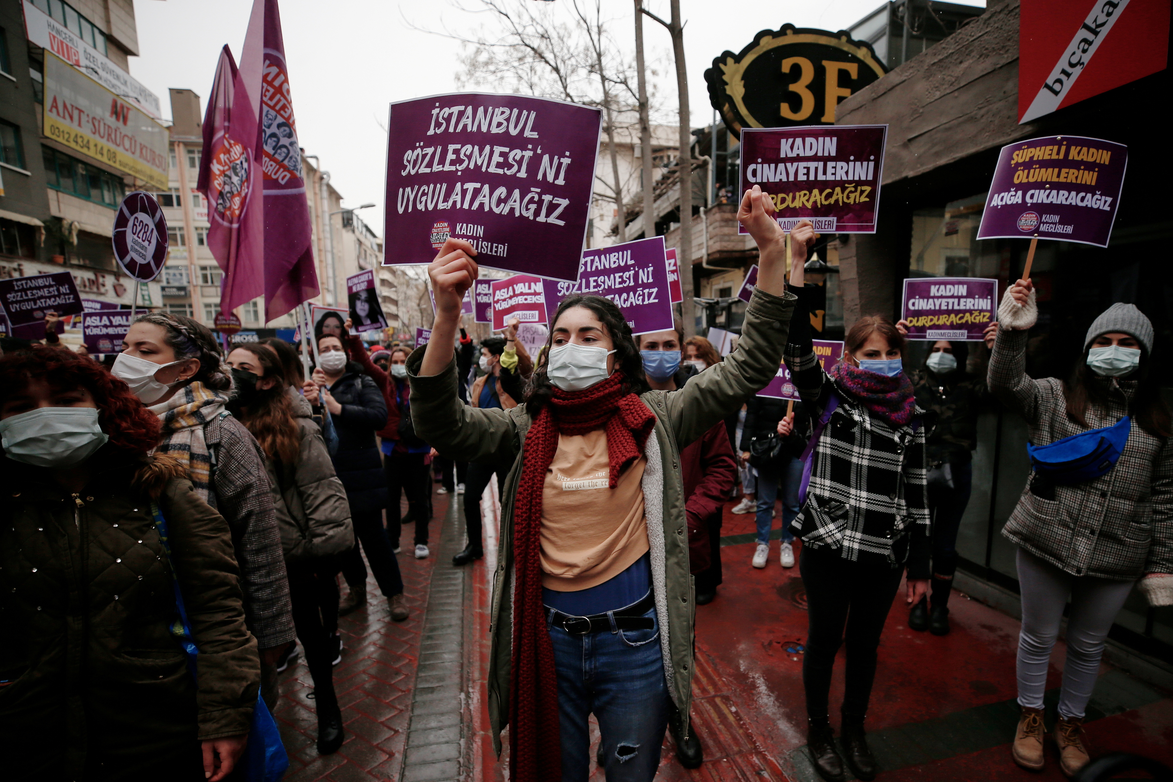 Стамбульская инициатива. Протесты в Турции. Протесты в Турции из за бедности. Стамбульская конвенция о защите прав женщин. Стамбульские соглашения.