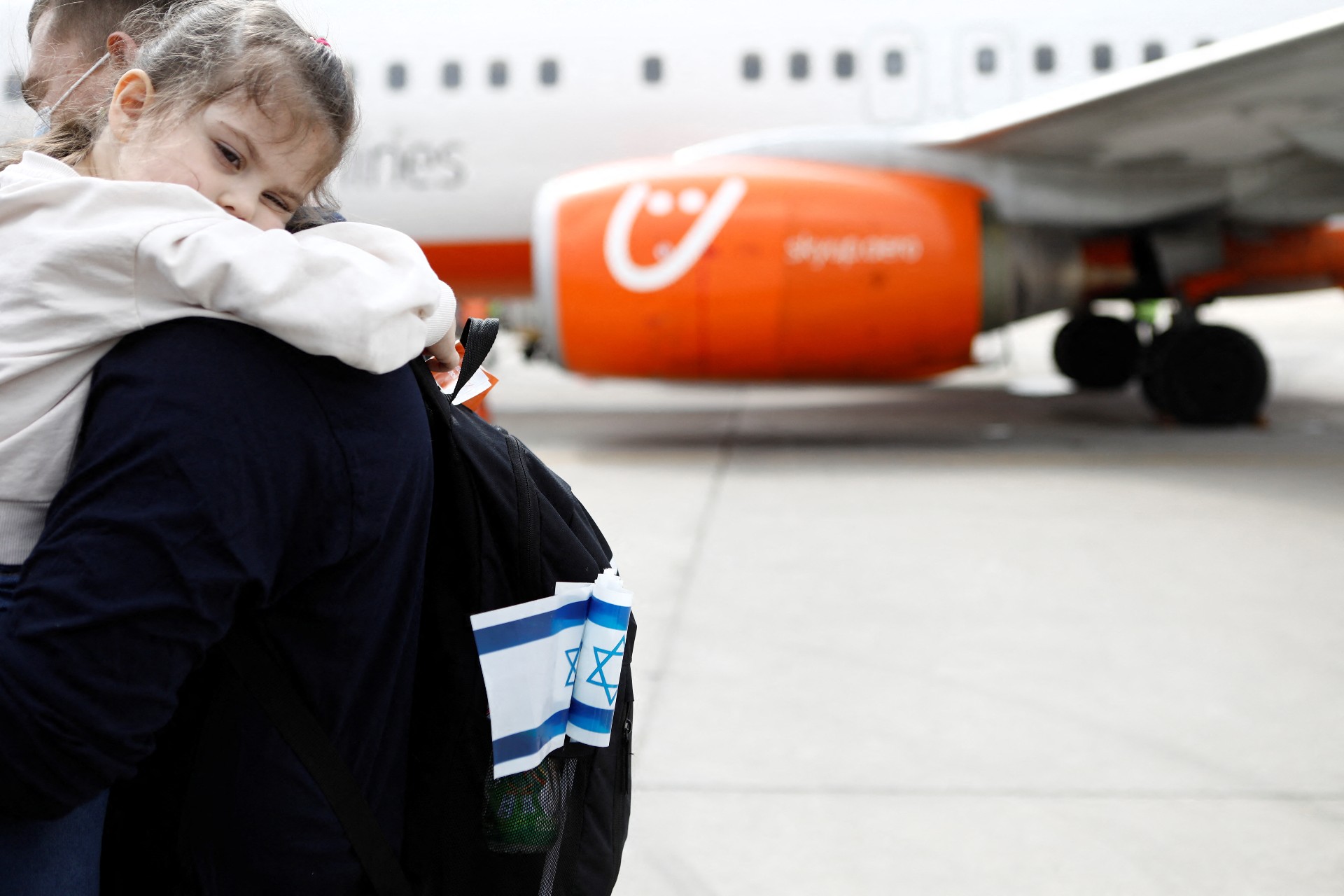 A Ukrainian girl arriving at Ben Gurion Airport in Lod, Israel