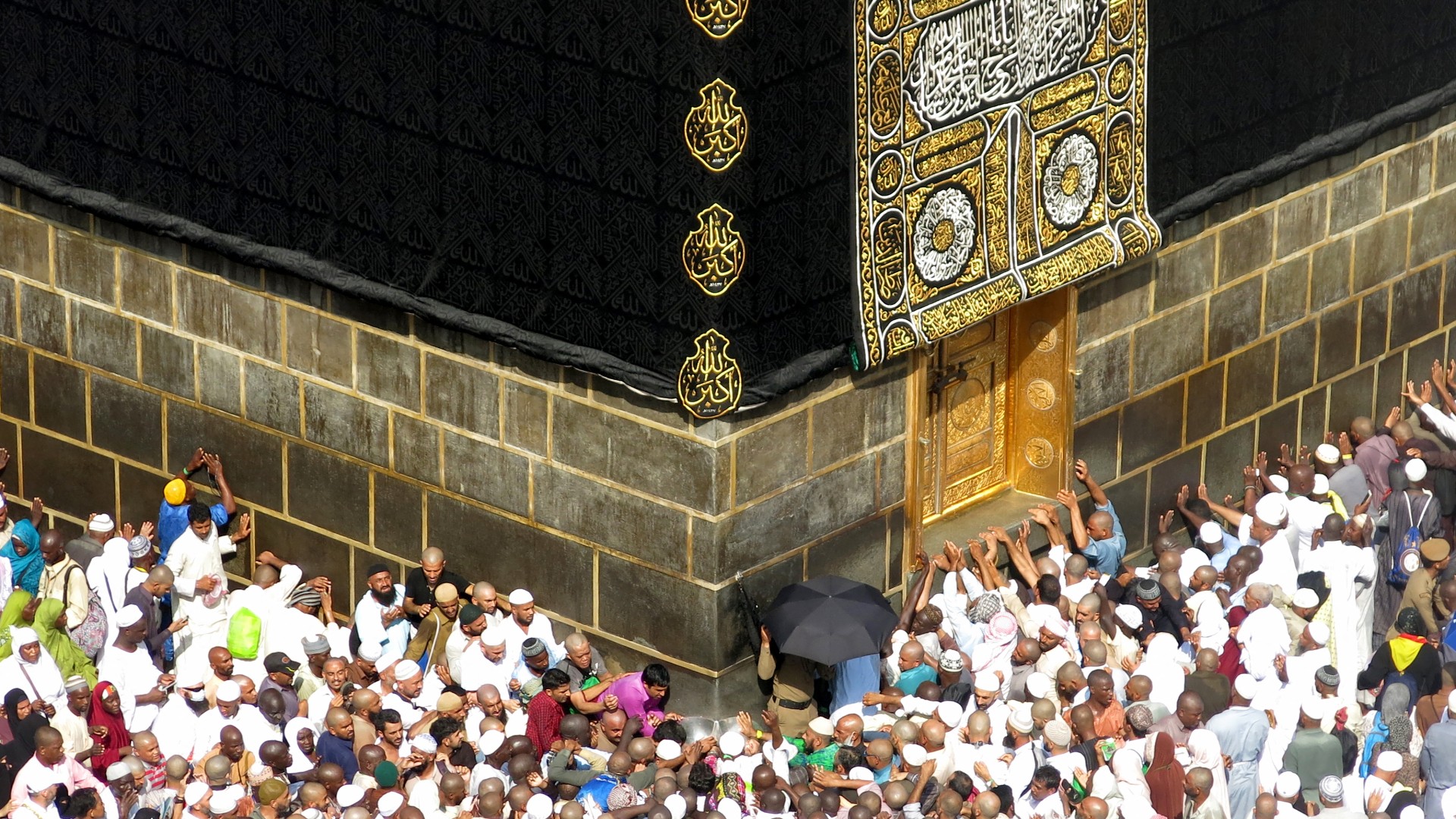 Muslim pilgrims from around the world circle around the Kaaba at the Grand Mosque, in the Saudi city of Mecca (AFP)
