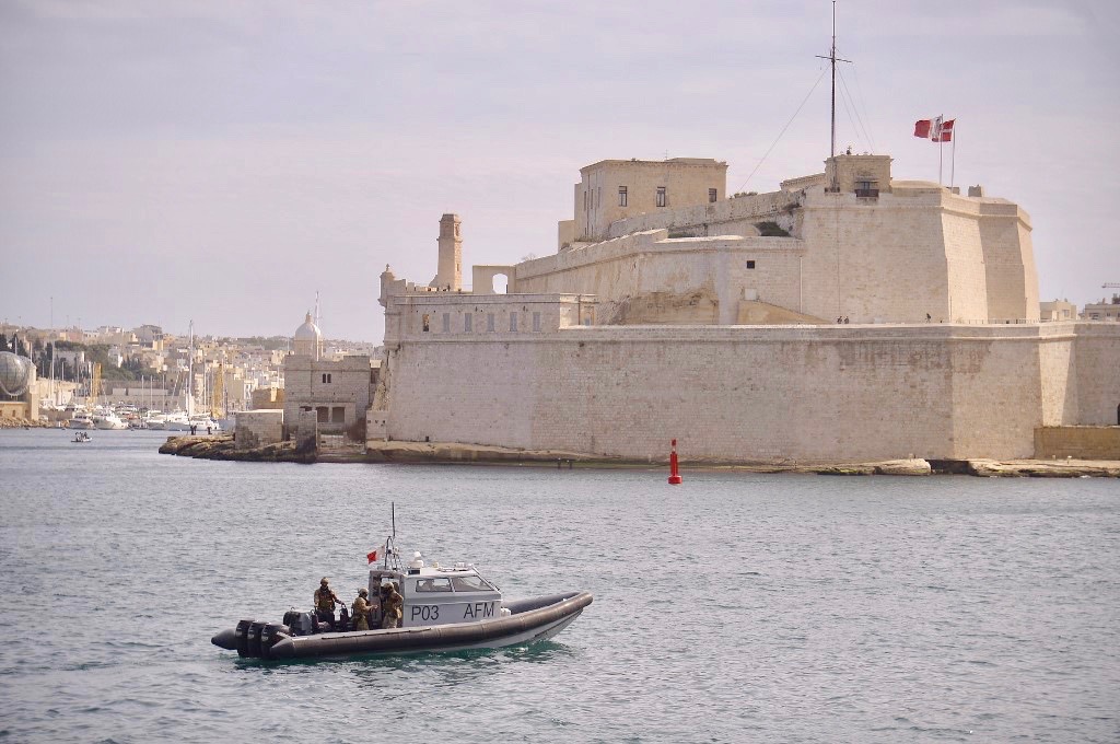 Le maltais est lié aux formes d’arabe parlées autrefois dans la Sicile voisine (AFP)
