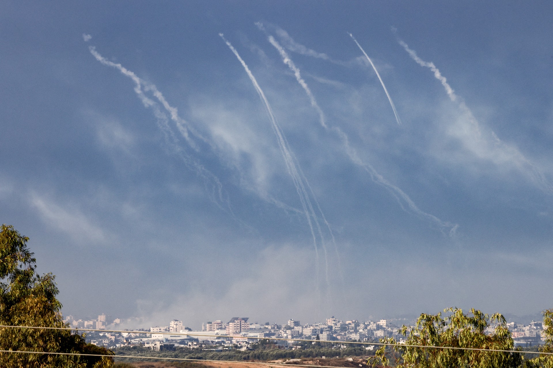 israel artillery smoke bombs gaza
