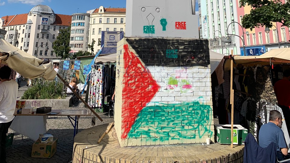 berlin palestine flag 