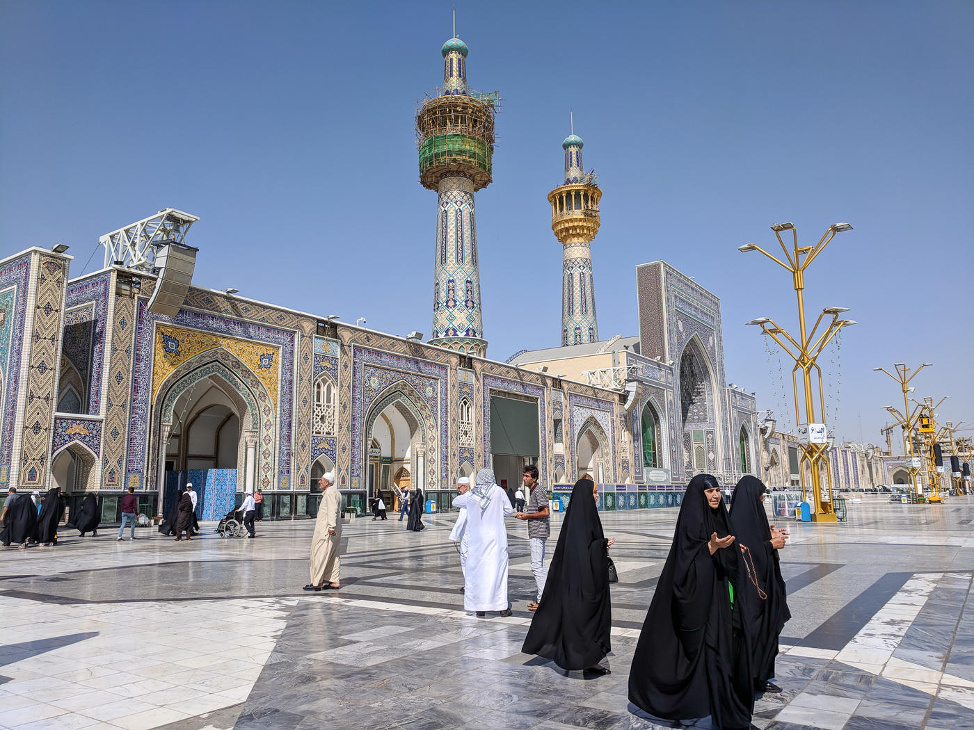 In pictures: How Iran's mosques have shaped its cities | Middle East Eye