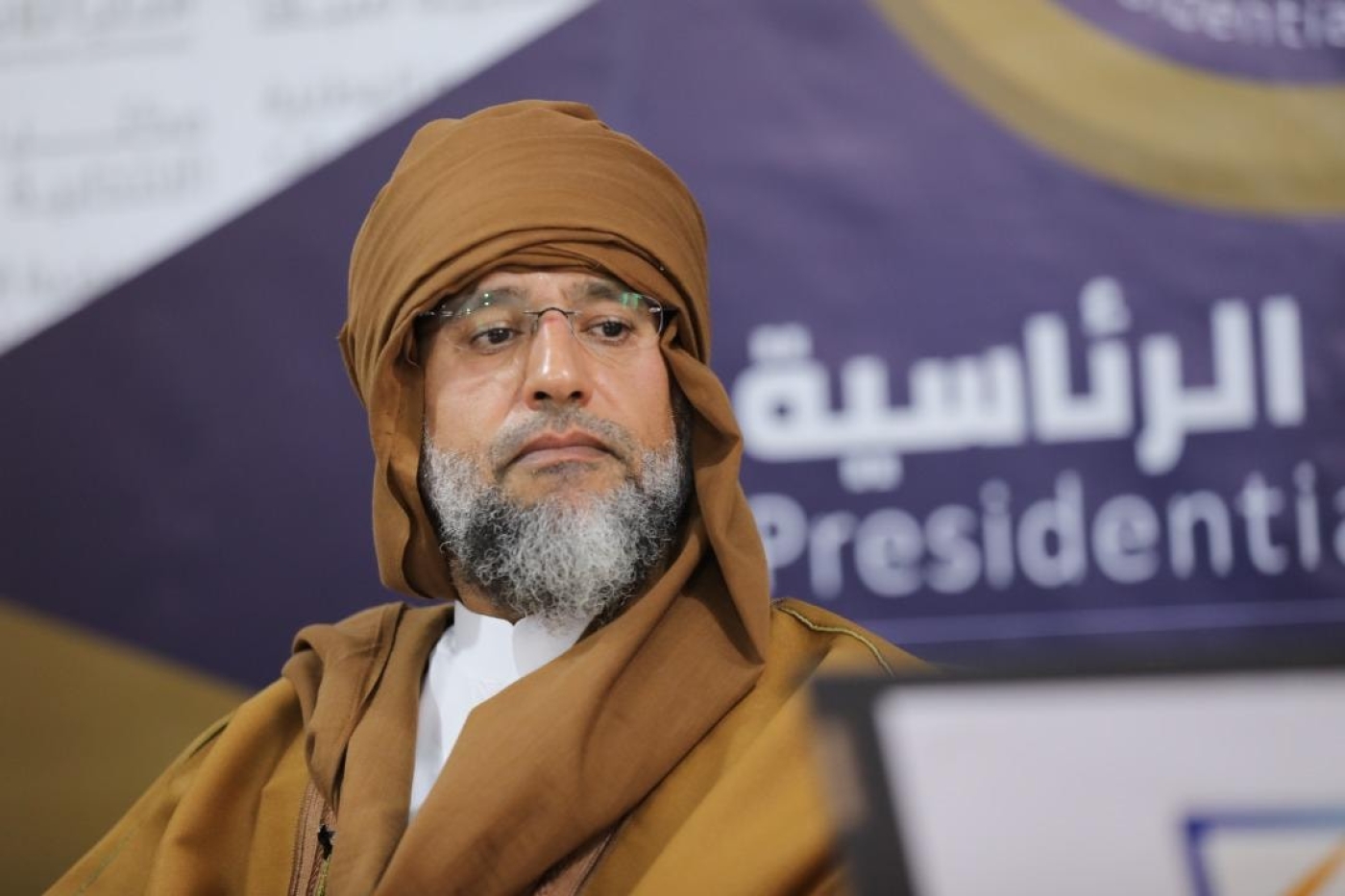 Saïf al-Islam Kadhafi lors du dépôt de sa candidature à la présidentielle, le 14 novembre 2021, à Sebha (sud) (Twitter) 