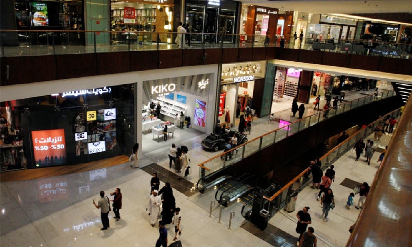 Quiet Malls Empty Streets Coronavirus Fears Dampen Dubai S Peak