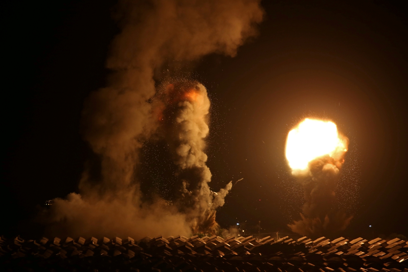 Gaza: Israel shells Hamas posts as rockets fired | Middle East Eye