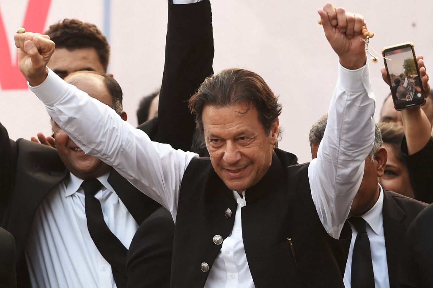 Pakistan: Imran Khan could outplay the military and return to ...