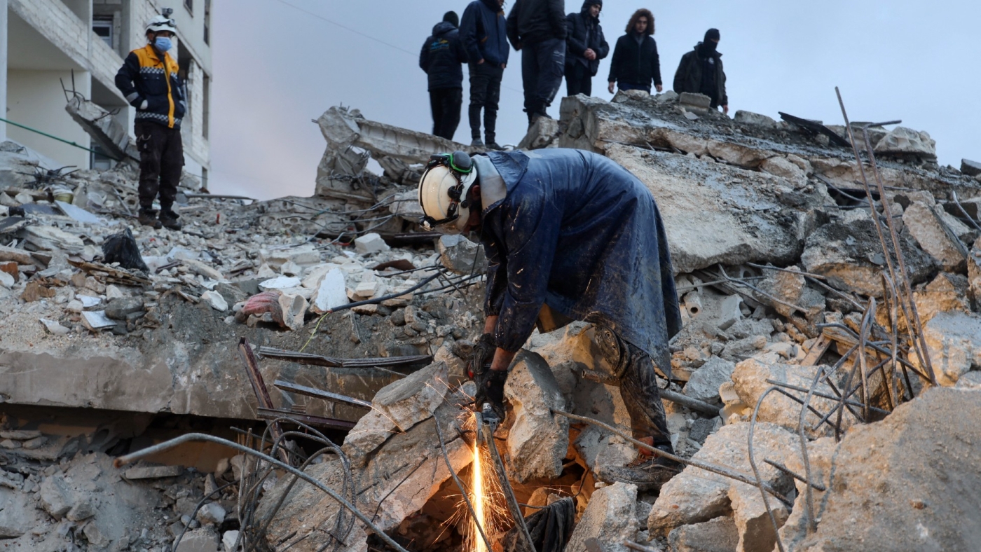 Hundreds killed by earthquake in Syria and Turkey | Middle East Eye