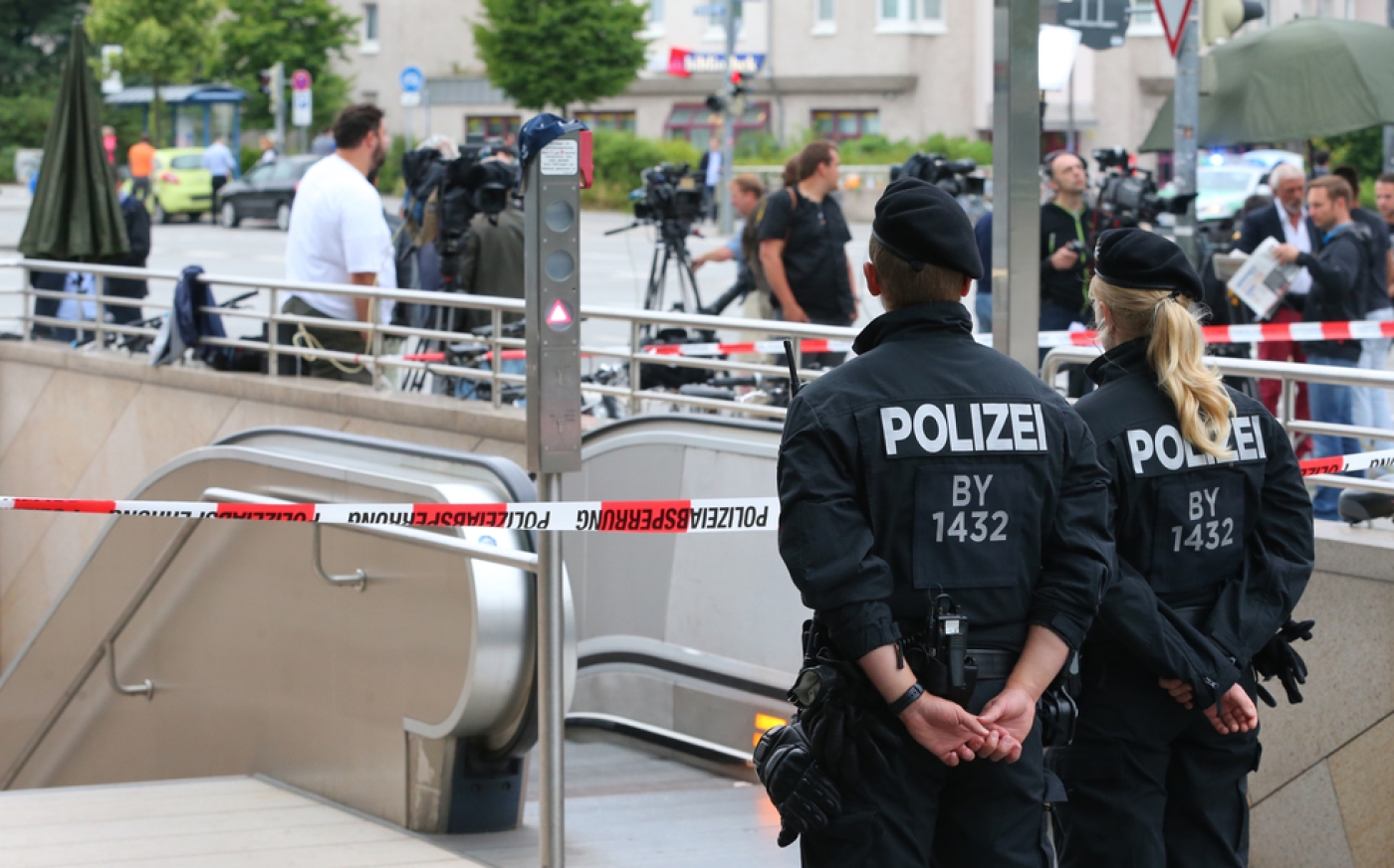 Германия готовится к нападению. Полиция Мюнхена. German refugees.
