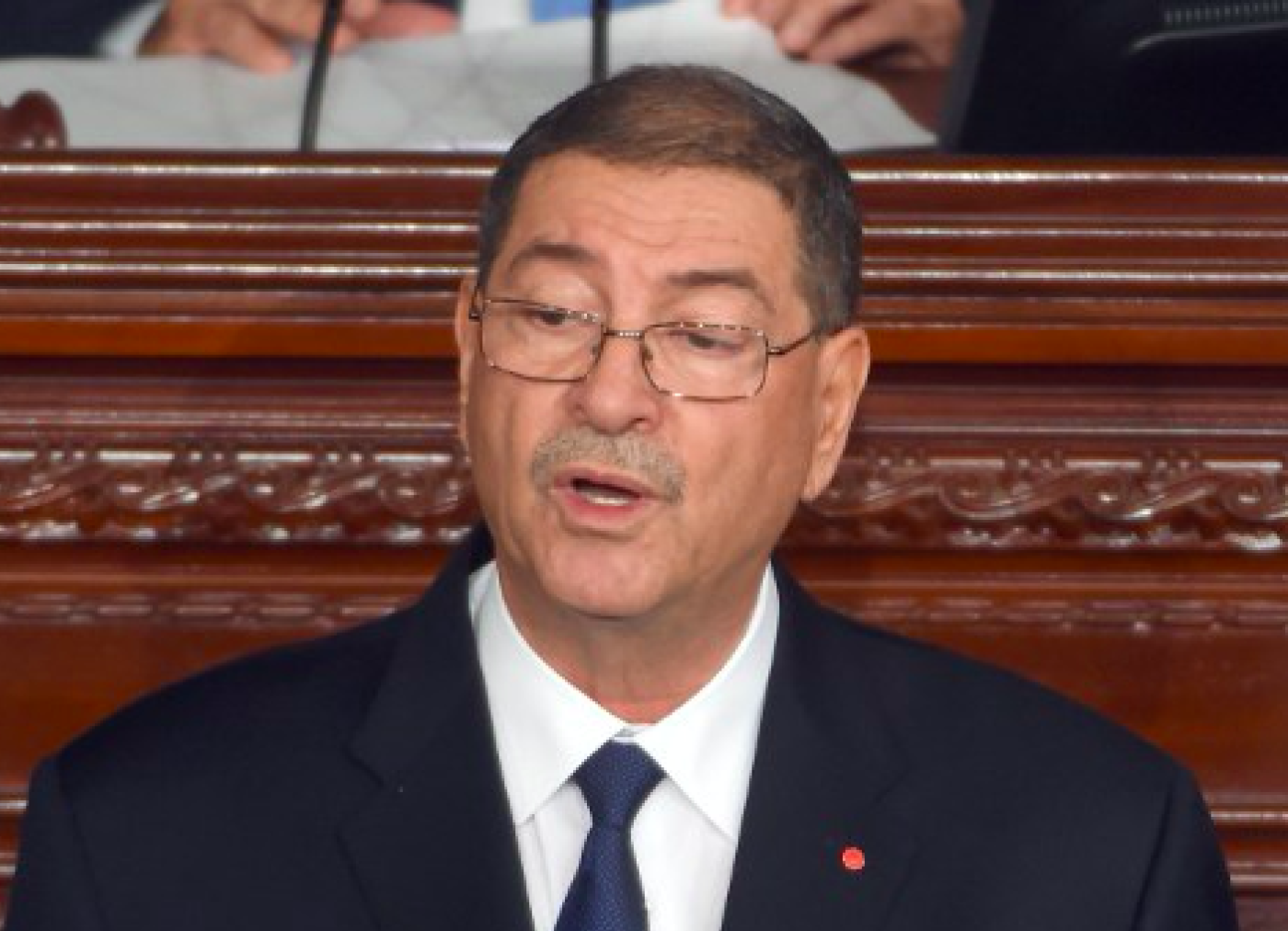 Tunisia Pm Makes Sweeping Cabinet Reshuffle Middle East Eye