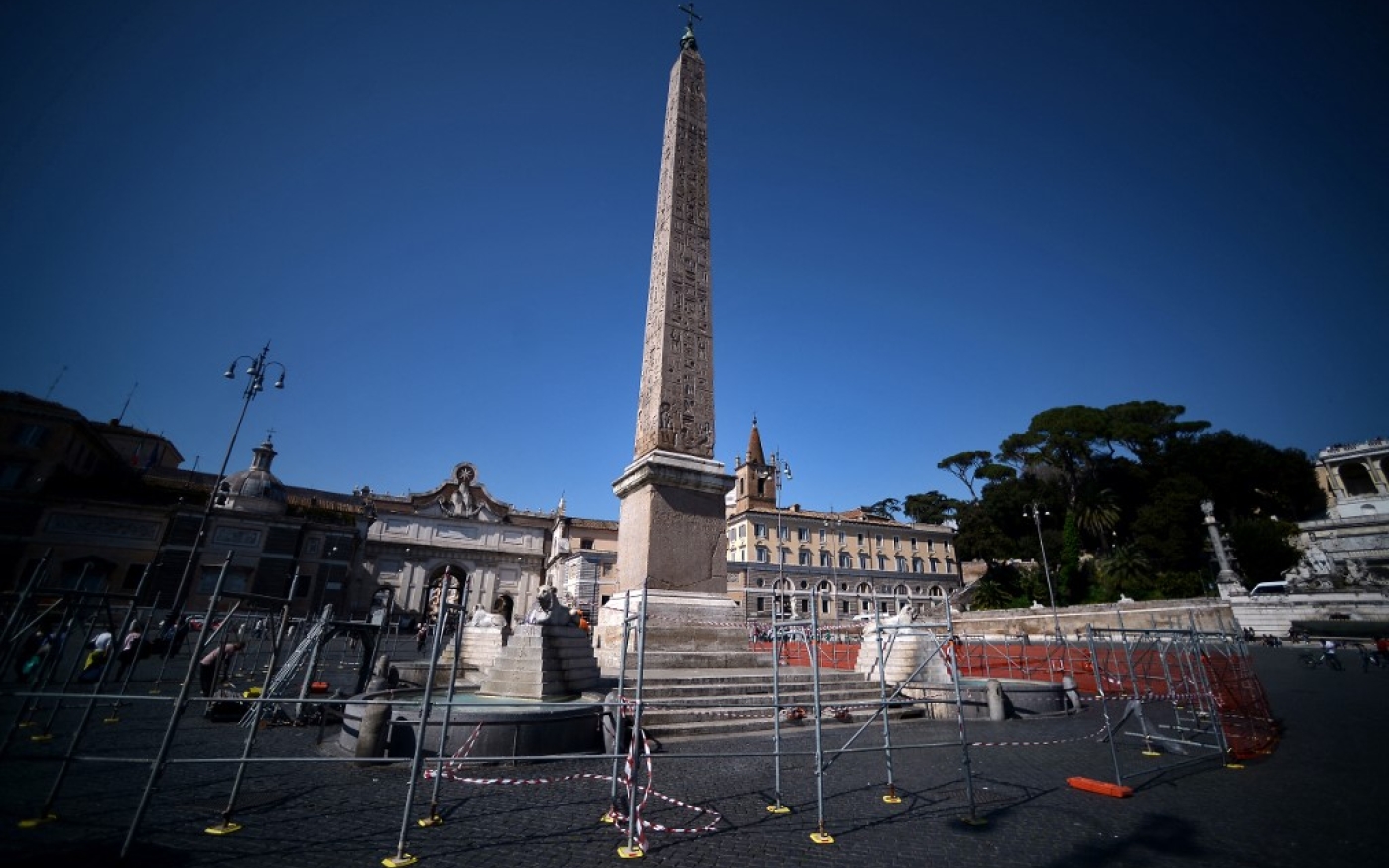 L’obélisque Flaminio entouré d’échafaudages lors de travaux de restauration en 2015 (AFP)