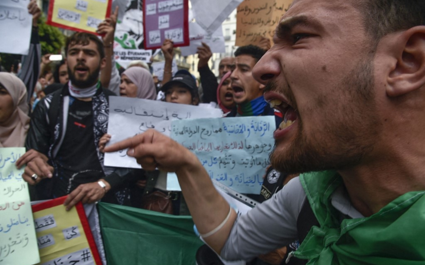 Manifestation pour réclamer la libération des détenus d’opinion, le 30 mars 2021 à Alger (AFP)