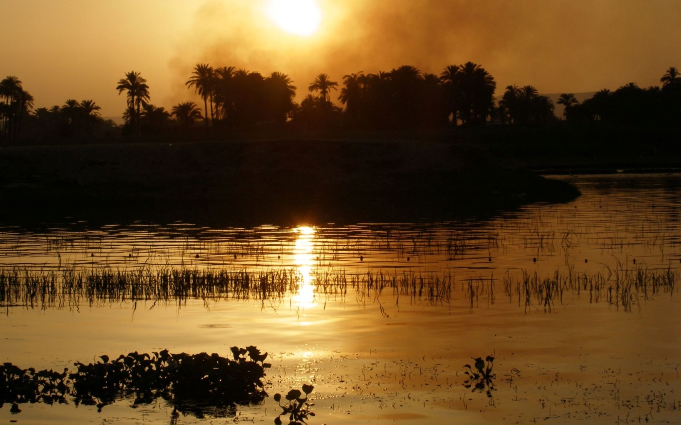 Le soleil se couche sur le Nil à Louxor (Argenberg/Creative Commons)