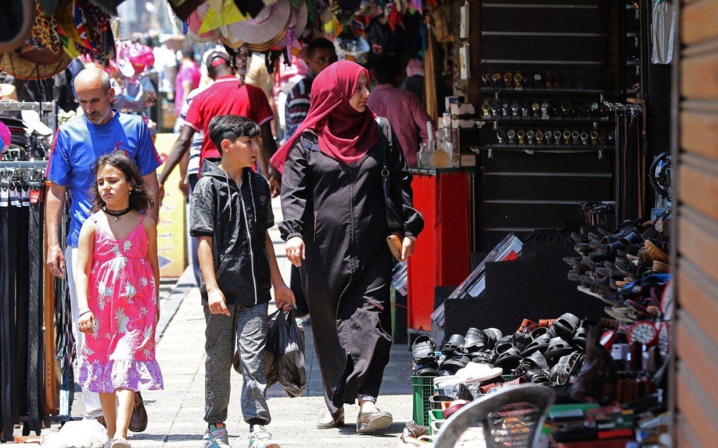 Un marché traditionnel du centre d’Amman avant l’un des confinements les plus stricts au monde (AFP)
