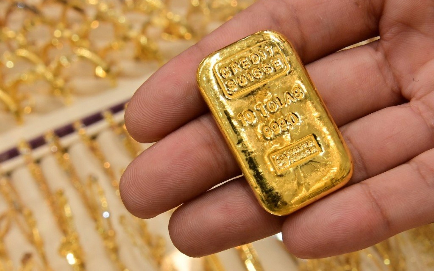 Lingot d’or en vente au souk de l’or de Dubaï en juillet 2020 (AFP)