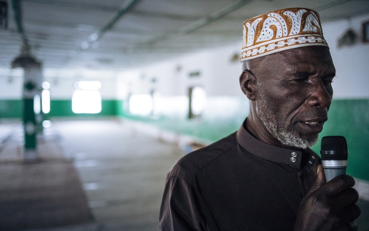 Le muezzin de la mosquée Katindo à Goma, en République démocratique du Congo (AFP)
