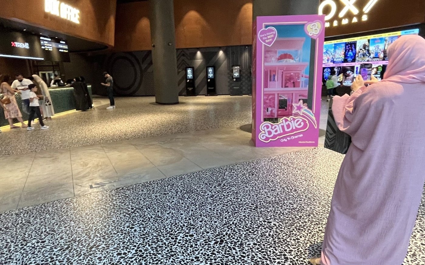 Matériel promotionnel pour Barbie dans un cinéma de Dubaï (AFP/Giuseppe Cacace)