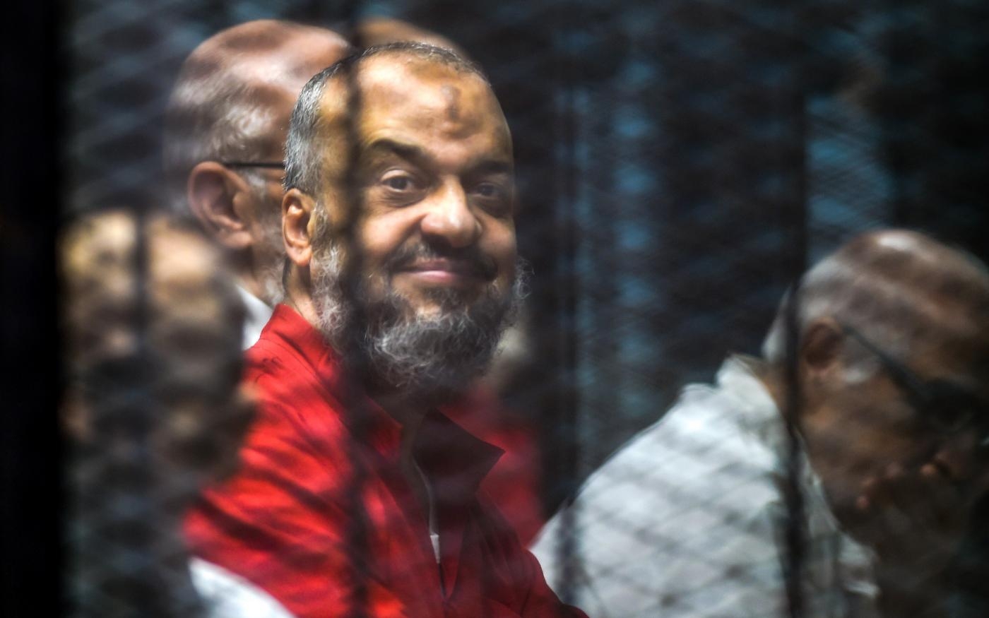 Mohamed el-Beltagy, ex-secrétaire général des Frères musulmans, élu au Parlement en 2005 et 2012, médecin et ancien maître de conférences à la faculté de médecine de l’Université du Caire, est détenu à l’isolement à la prison de haute sécurité depuis 2013 (AFP)