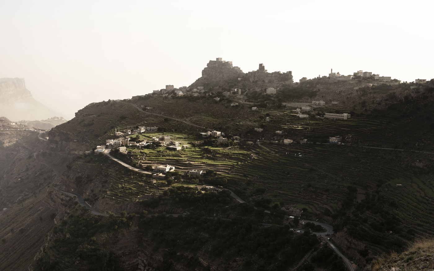 Plantations de qat près d’un village de la province de Hajjah au Yémen (MEE/Alessio Romenzi)