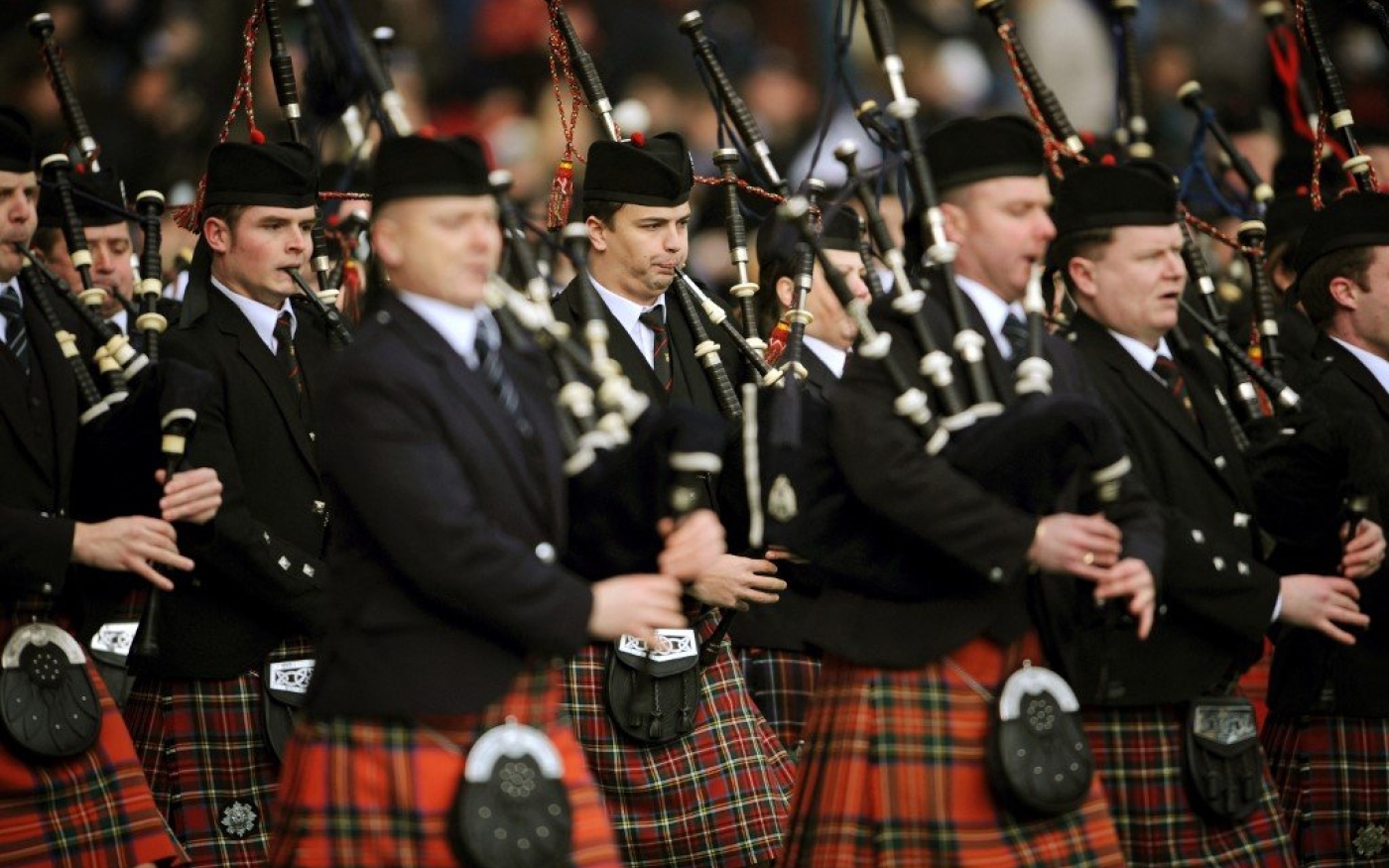Bien qu’elle soit largement associée à l’Écosse, la cornemuse est en fait originaire du Moyen-Orient (AFP)