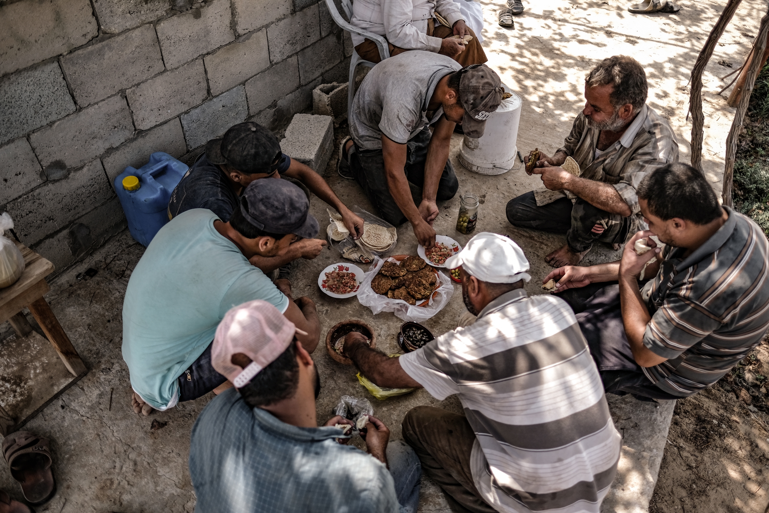 Workers gather to eat