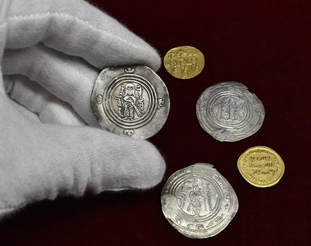 EN IMAGES : Les pièces de monnaie utilisées par les musulmans en Arabie au  VIIe siècle