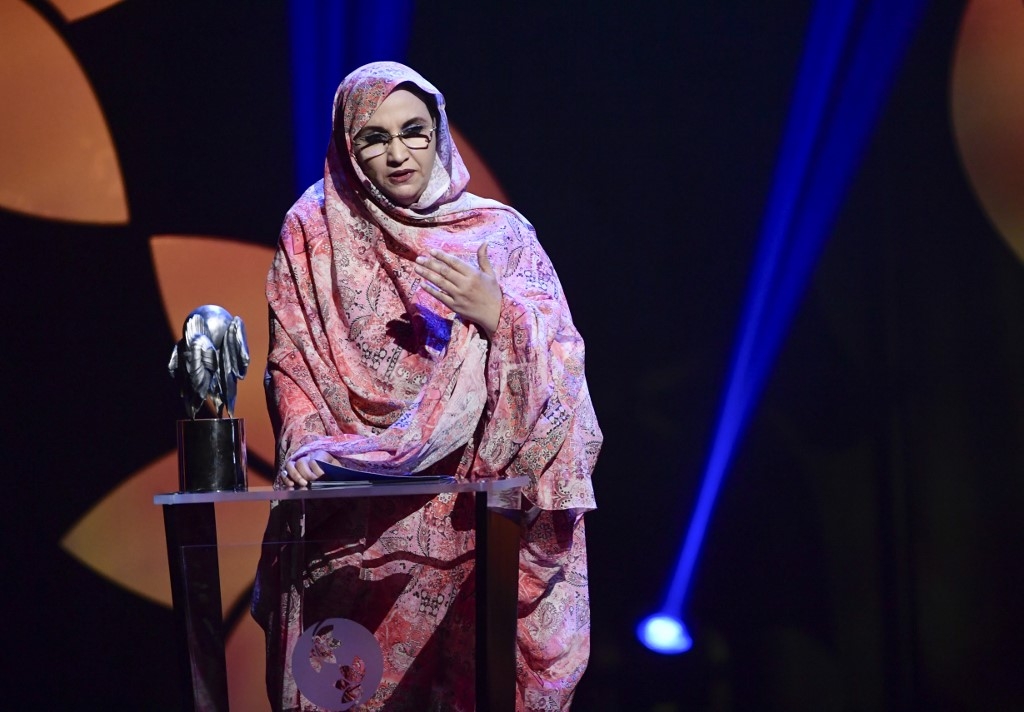 Aminatou Haidar, présidente de l’Instance sahraouie contre l’occupation marocaine (ISACOM), a reçu en 2019 le prix Nobel alternatif décerné par la Fondation Right Livelihood, un des prix les plus prestigieux dans le domaine des droits de l’homme (AFP)
