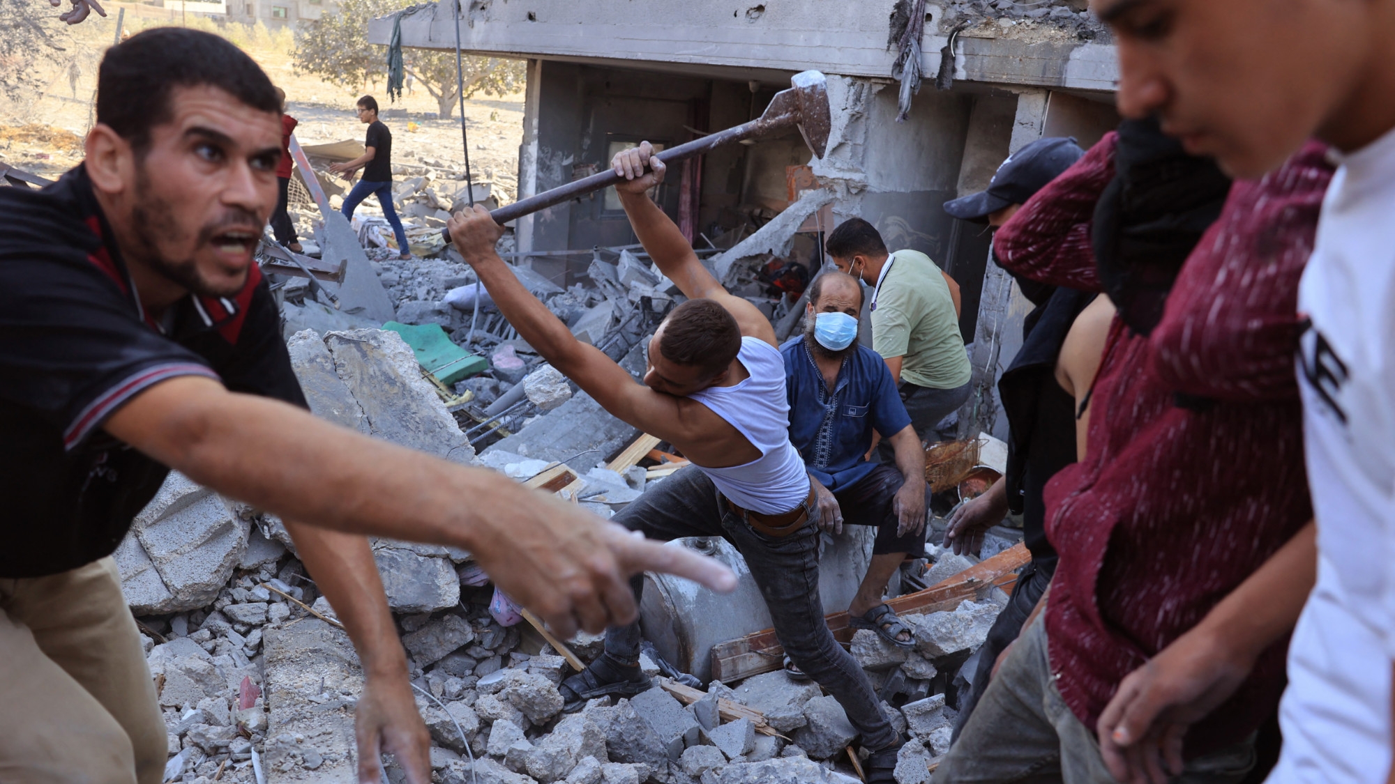 War on Gaza: Estimated 10,000 Palestinians buried under rubble, civil defence says