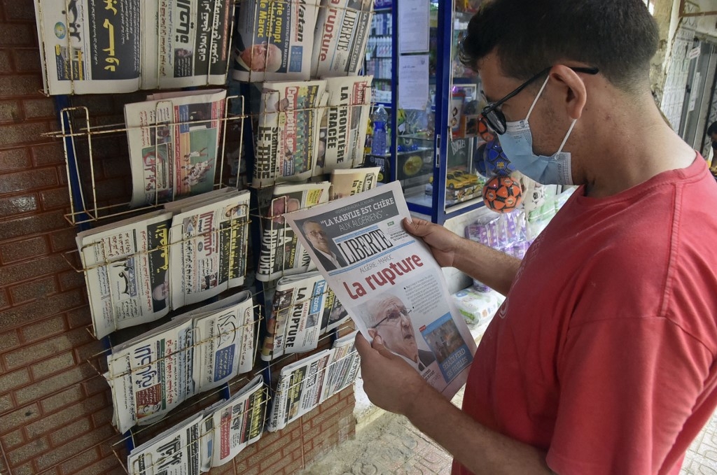 Au sein de la rédaction du quotidien, les journalistes estiment qu’Issad Rebrab, le propriétaire du journal, a cédé « à la pression des autorités » (AFP/Ryad Kramdi)