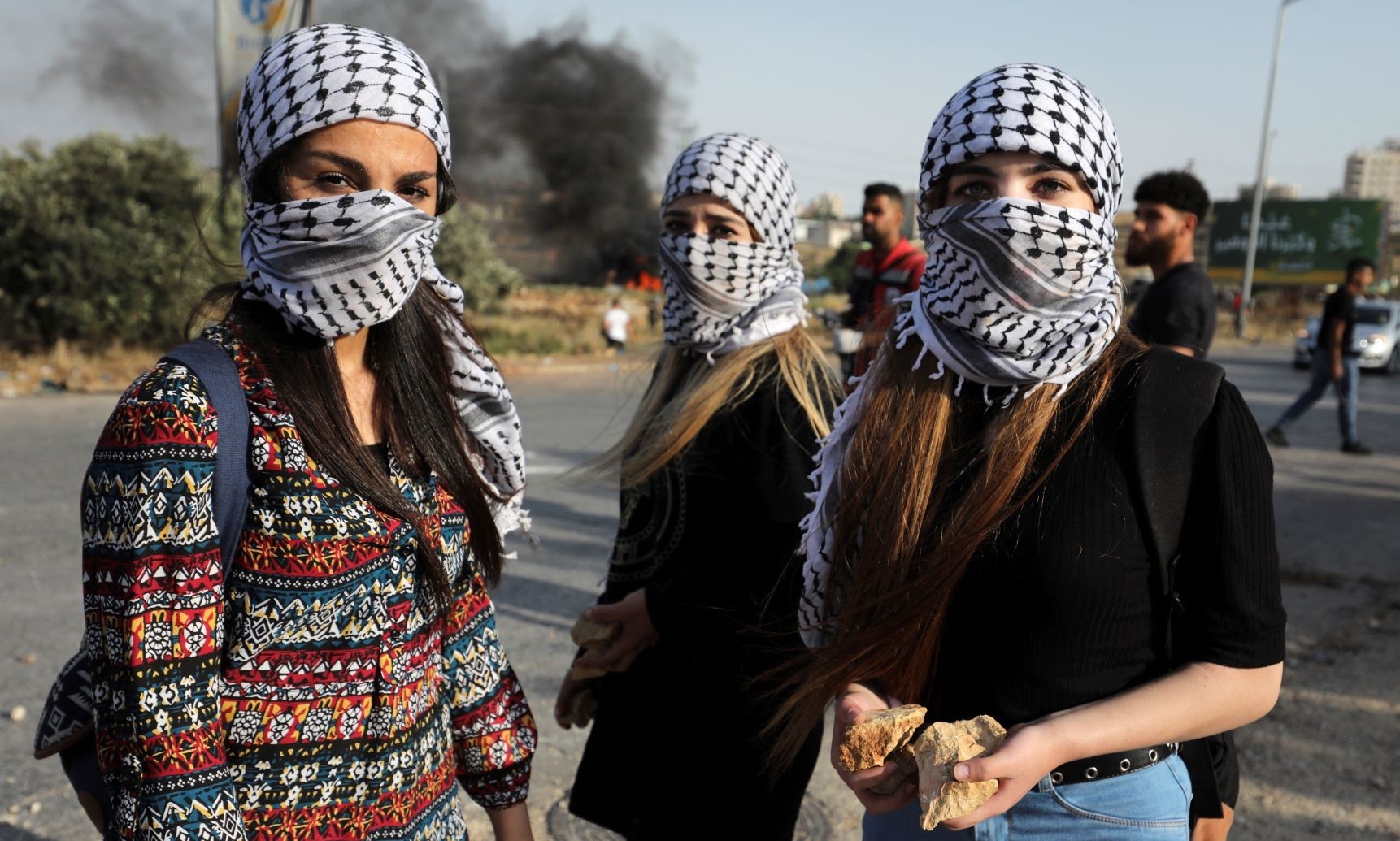 What's the symbolism of keffiyeh patterns?