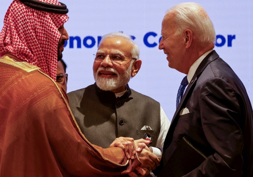 Saudi Arabia's Crown Prince Mohammed bin Salman (L), India's Prime Minister Narendra Modi (C) and US President Joe Biden at the G20 Leaders' Summit in New Delhi on 9 September 2023 (AFP)
