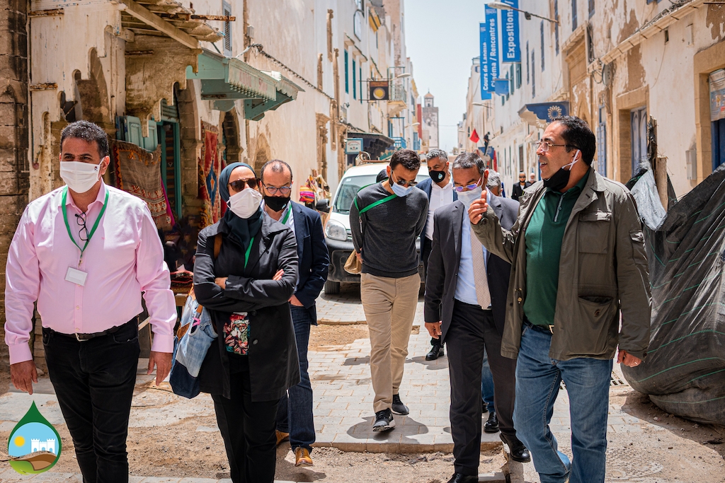 Visite d’Essaouira pour les financeurs pressentis de Mogagreen. En un an, quatre des principales multinationales de l’agro-alimentaire produisent à elles seules près de 6 millions de tonnes d’emballages plastiques (MEE/Abdessamad)