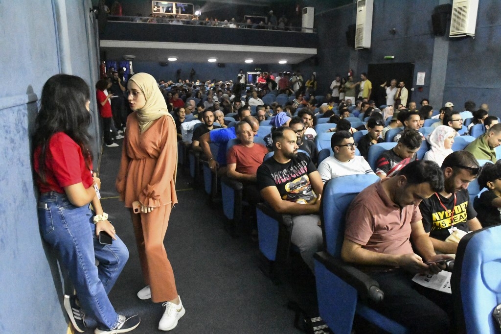 Séance d’ouverture des Rencontres cinématographiques de Béjaïa, un festival de cinéma et de culture dans la ville du même nom au nord de l’Algérie, le 23 septembre 2023 (AFP)