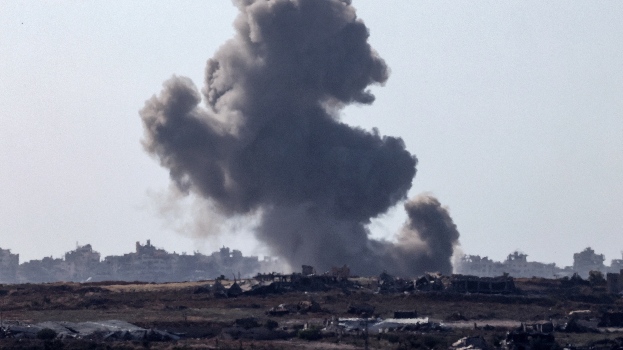 War on Gaza: Israel sends more troops to Rafah, considers widening assault