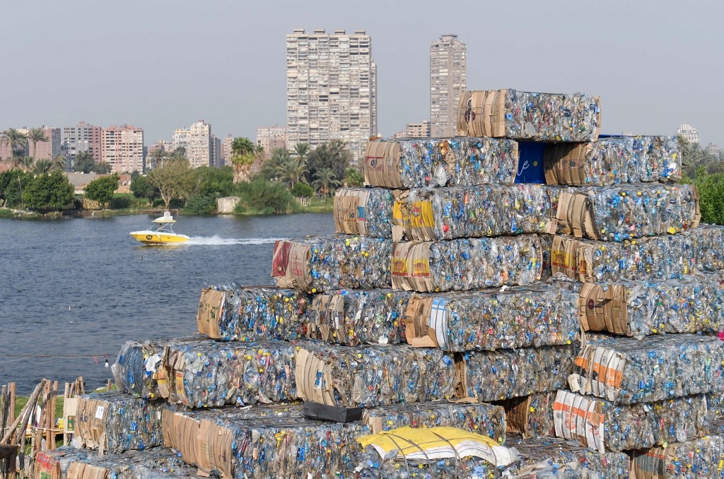 La production annuelle de plastique dans le monde devrait tripler en 2060 pour passer à 1,2 milliard de tonnes (AFP/Ahmed Hasan)