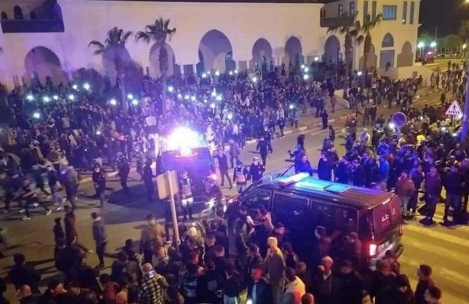 La fermeture de la frontière avec Ceuta et Melilla impacte la situation socioéconomique des populations du nord du Maroc (Twitter)