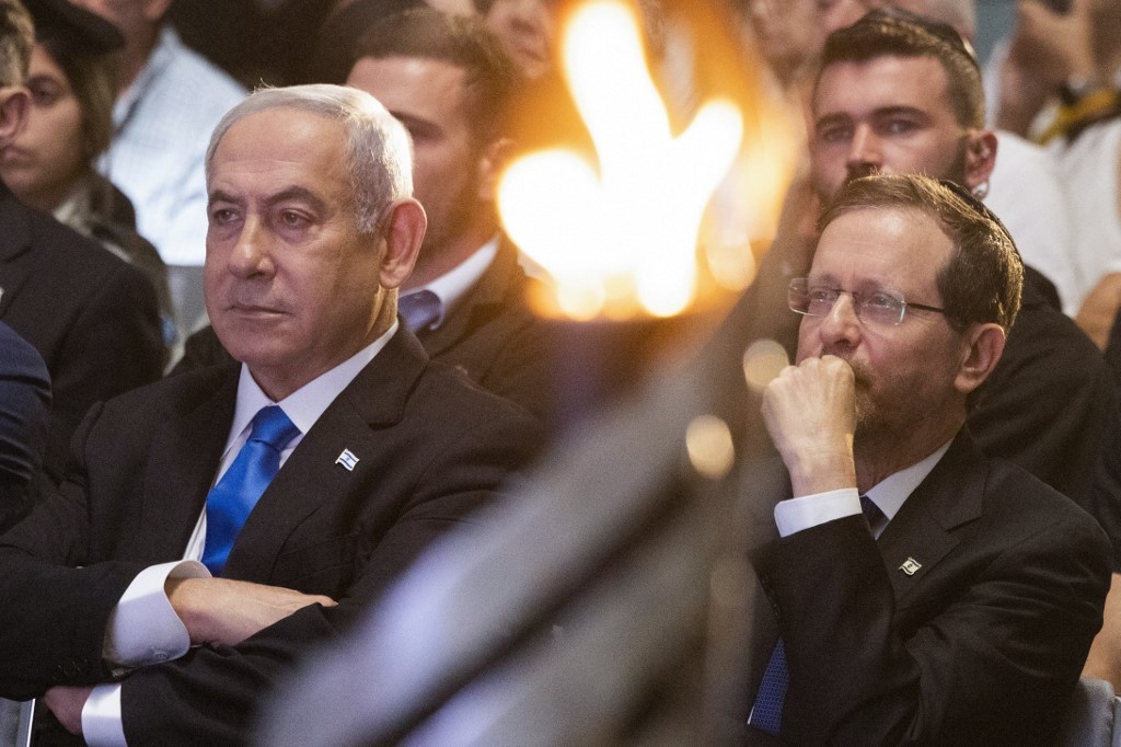 « Quoi qu’il en soit, Netanyahou a subi un coup énorme » et, pense Meron Rapoport, « fatal pour son autorité » (AFP/Menahem Kahana)