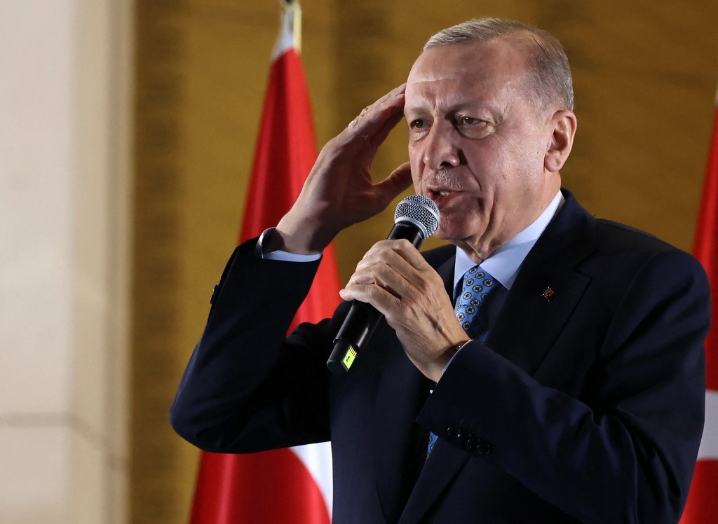 « Cette élection a montré que personne ne peut attaquer les acquis de cette nation », a déclaré Recep Tayyip Erdoğan dimanche soir (capture d’écran)